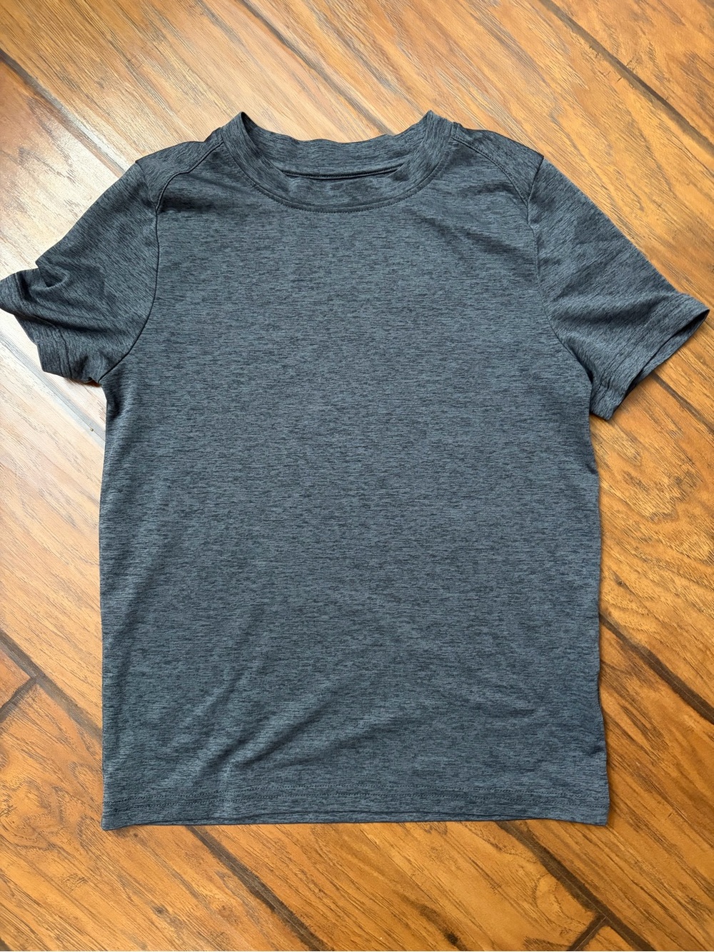Boys Size Small (8) Heather Charcoal Short Sleeve Crew Shirt
